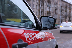 Росгвардейцы задержали подозреваемых в хищении топлива из автомобиля каршеринга в Москве 