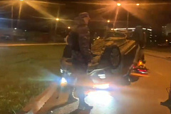 Столичные росгвардейцы оказали помощь пострадавшим в дорожно-транспортном происшествии 