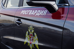 Столичные росгвардейцы задержали мужчину, подозреваемого в нанесении травм троим незнакомцам 